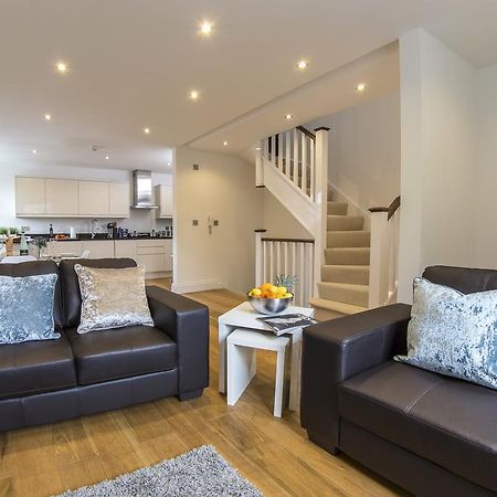 הנדון Finchley Central Luxury 3 Bed Triplex Loft Style Apartment מראה חיצוני תמונה