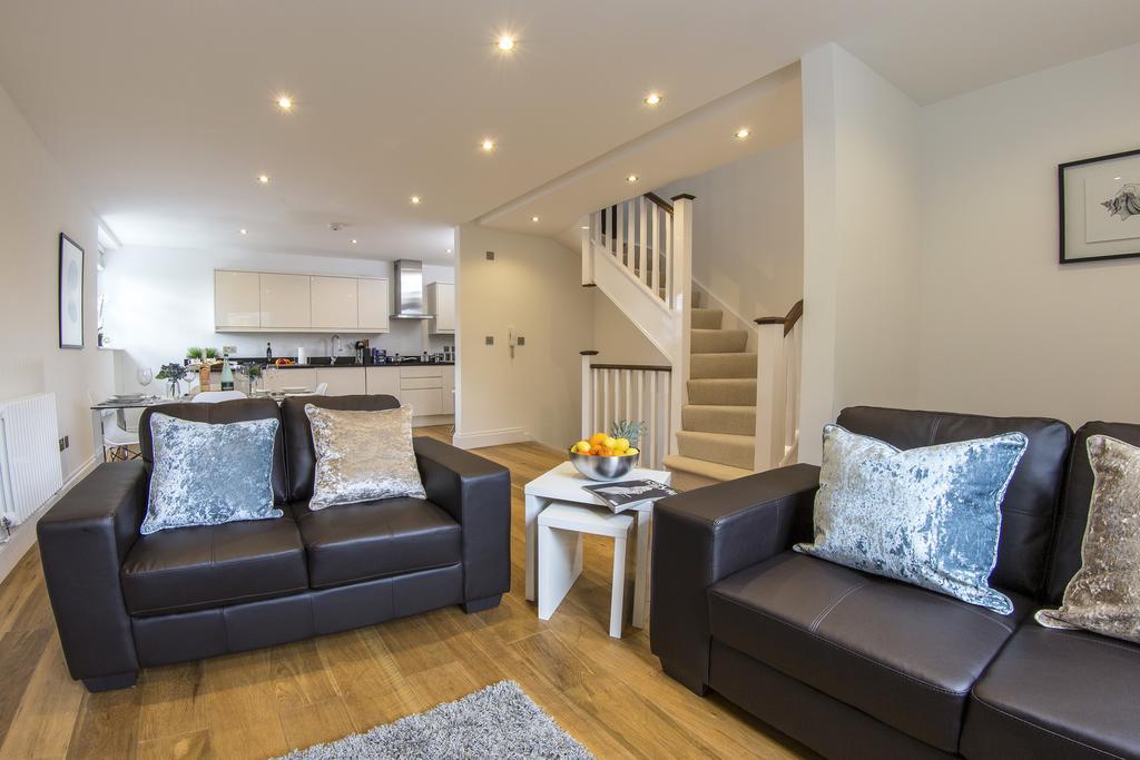 הנדון Finchley Central Luxury 3 Bed Triplex Loft Style Apartment מראה חיצוני תמונה